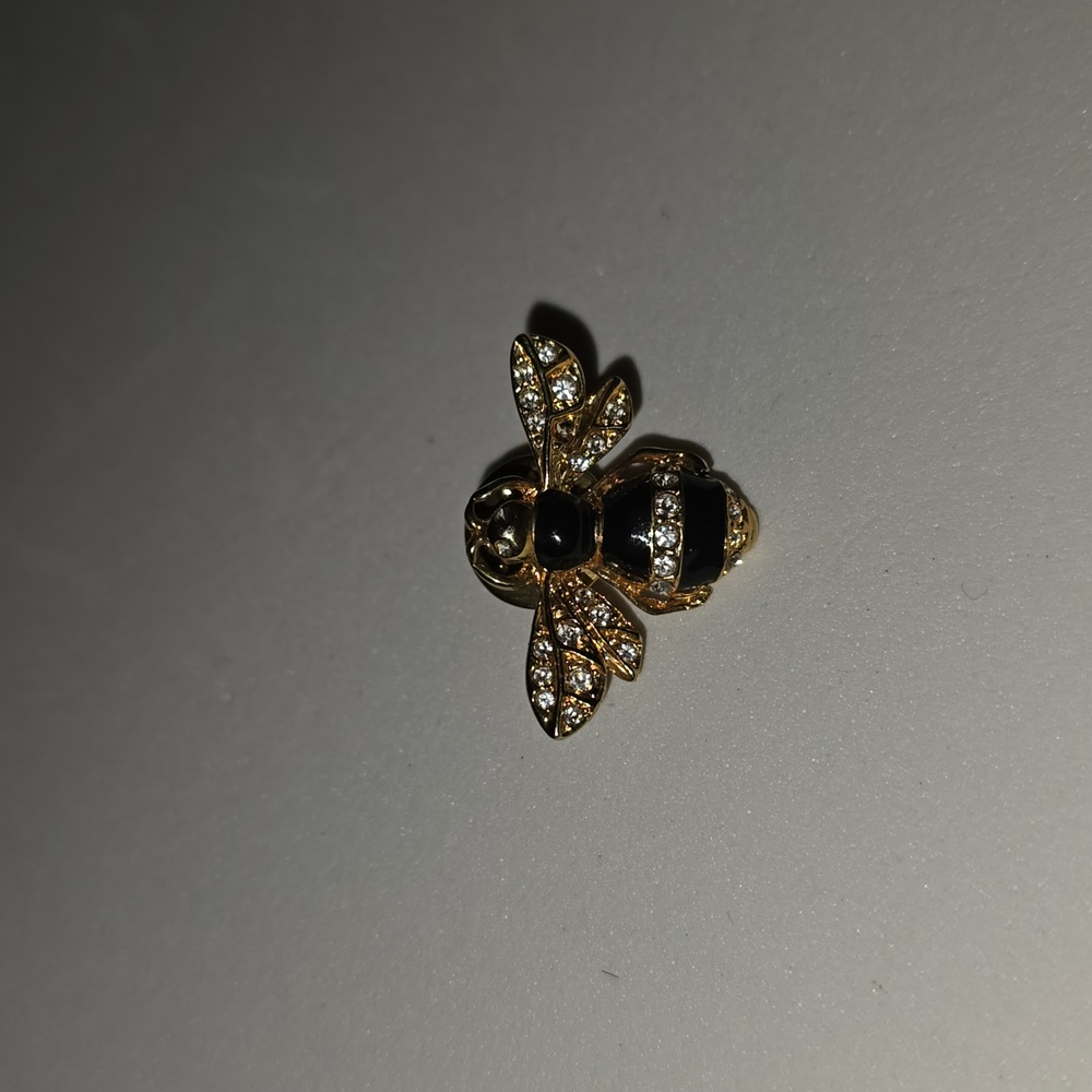Bumblebee Pin